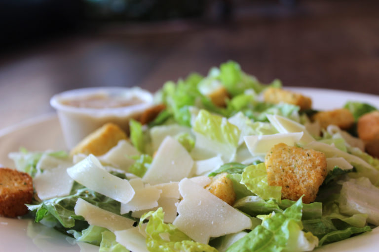 Caesar-salad-2-768×512