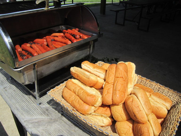 Hot-Dogs-and-Buns-768×576